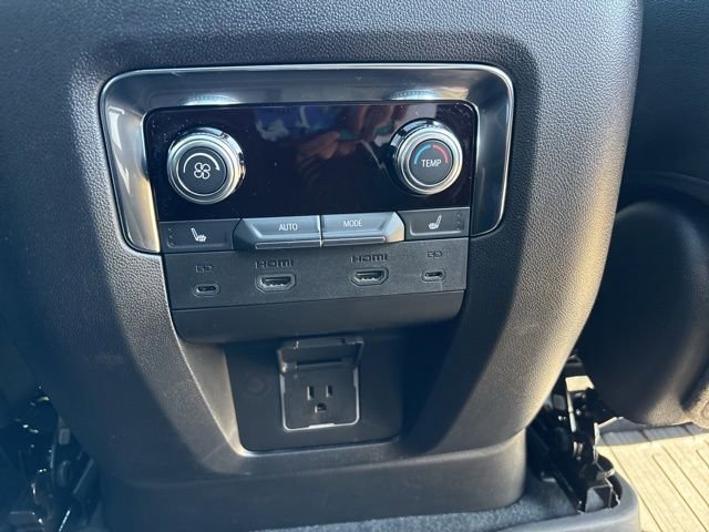 2026 GMC Yukon AT4 - Photo 37