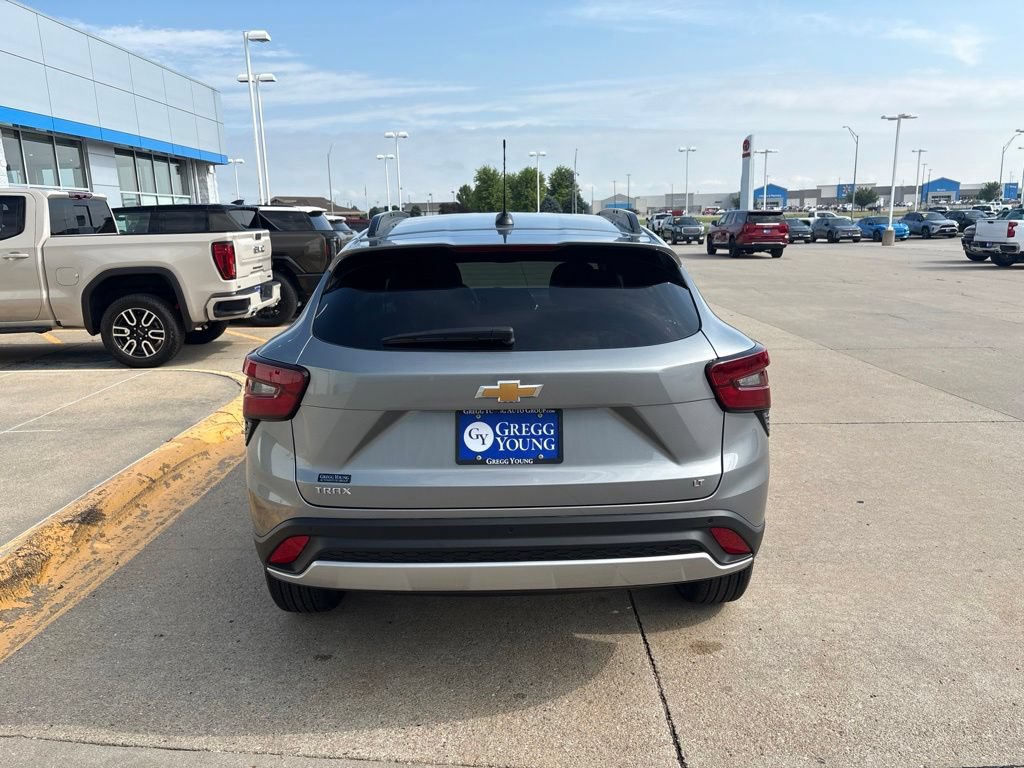 2026 Chevrolet Trax LT - Photo 7