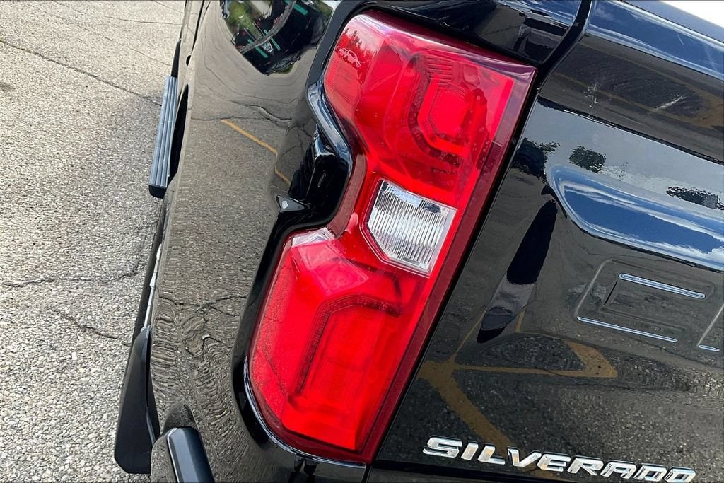2023 Chevrolet Silverado 1500 RST - Photo 25