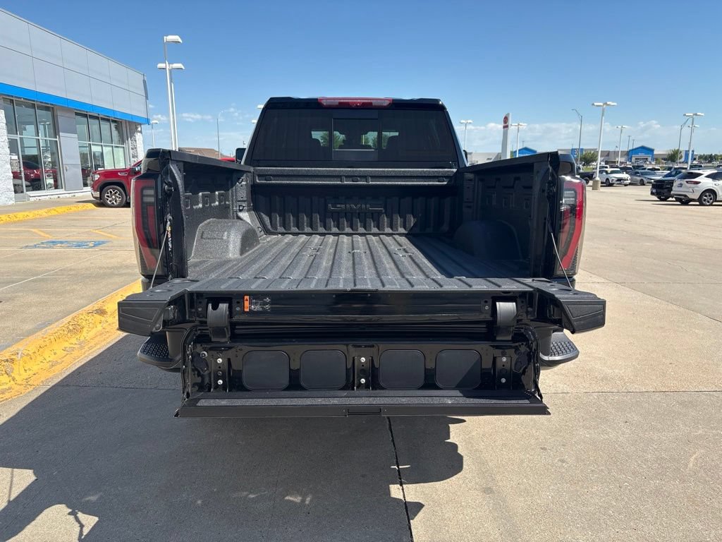 2026 GMC Sierra 2500HD AT4 - Photo 8