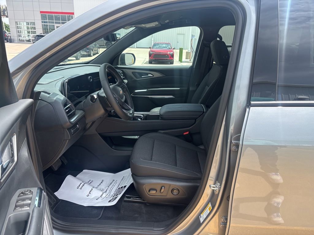 2026 Chevrolet Traverse LT - Photo 15