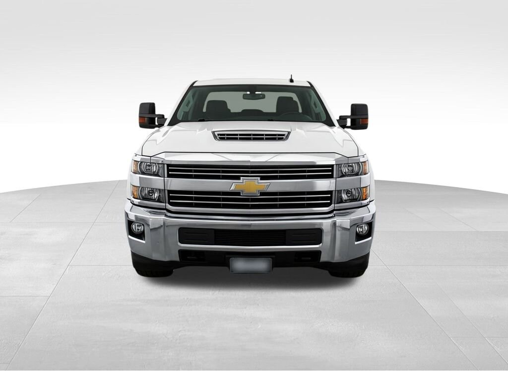 2018 Chevrolet Silverado 2500HD LT photo 2
