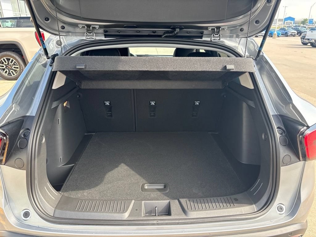 2026 Chevrolet Trax LT - Photo 8