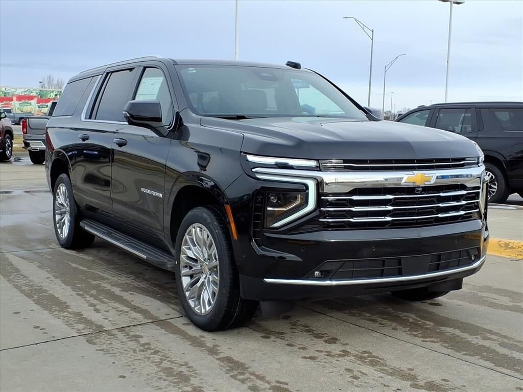 New 2026 Chevrolet Suburban LT SUV