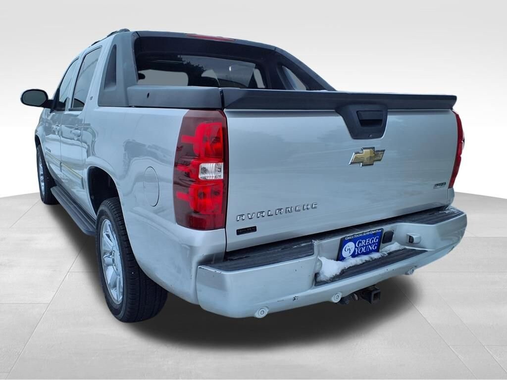 Used 2011 Chevrolet Avalanche LT Truck