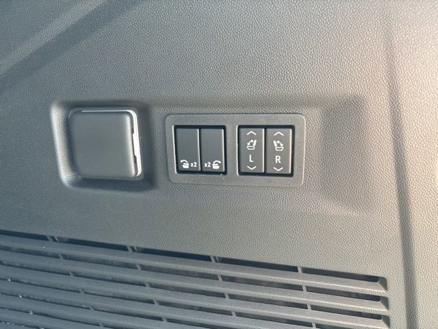 2026 GMC Yukon AT4 - Photo 9
