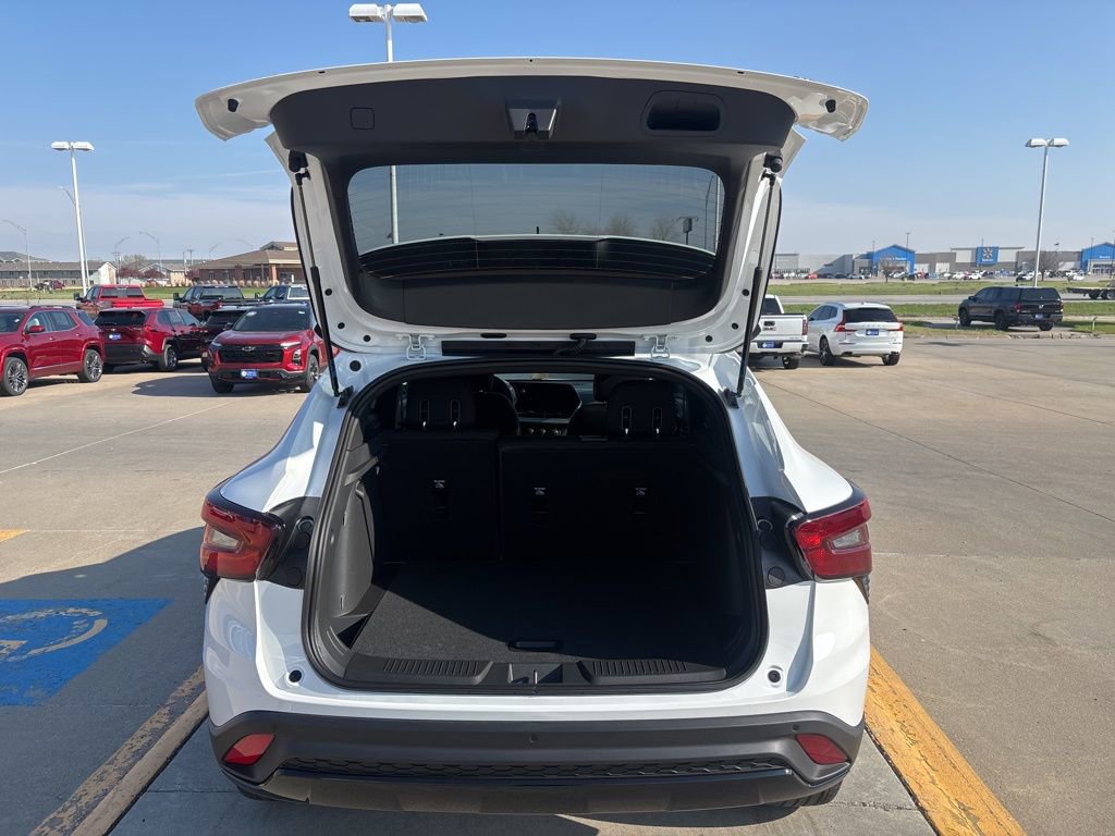 2026 Chevrolet Trax RS - Photo 8