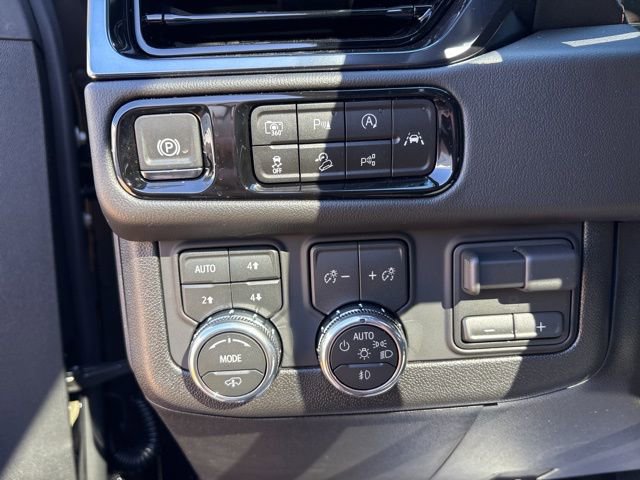 2026 GMC Yukon AT4 - Photo 18
