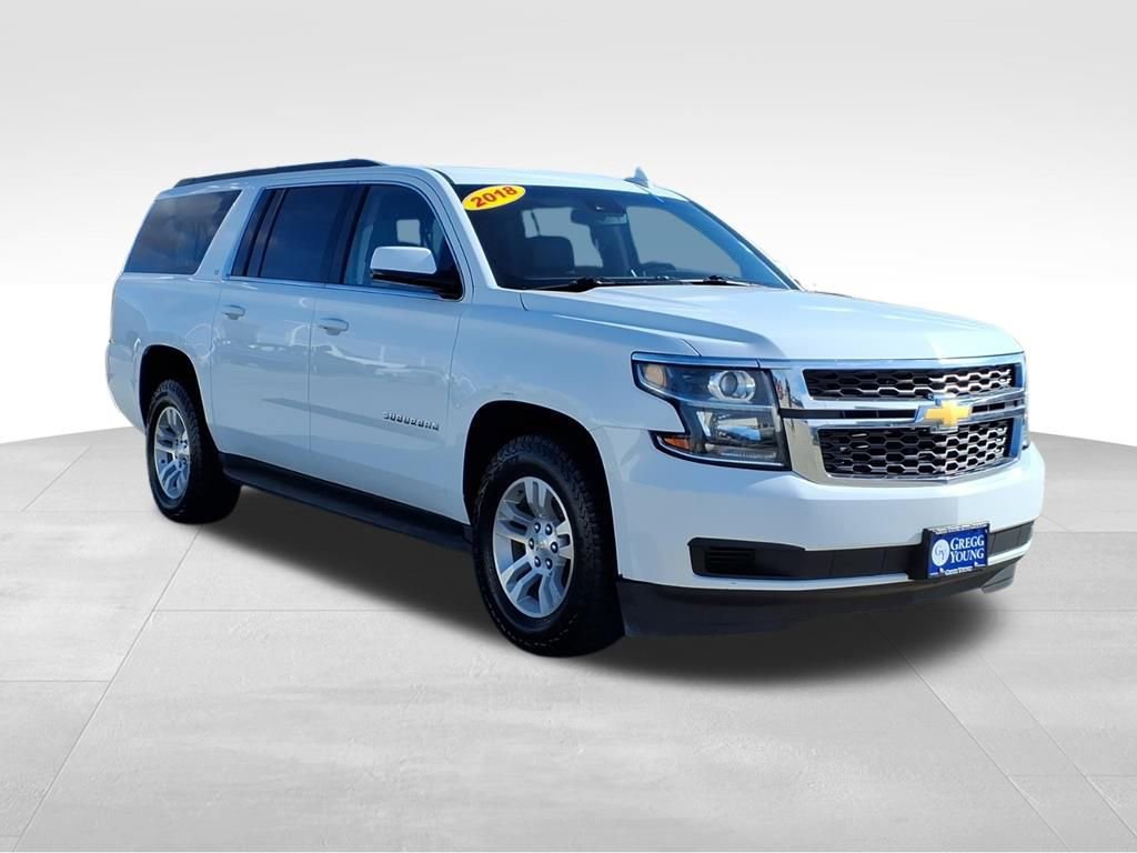 2018 Chevrolet Suburban LT photo 3