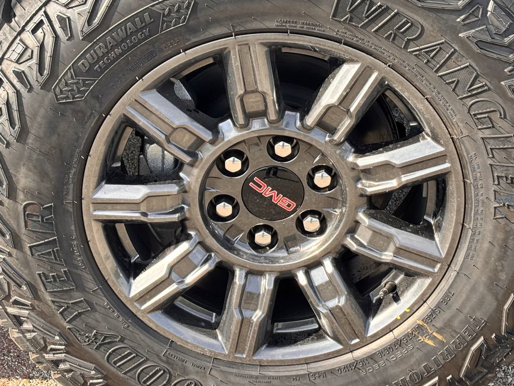 2026 GMC Sierra 1500 AT4X - Photo 7