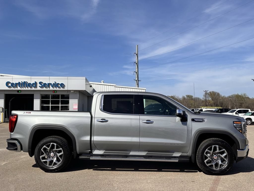 2026 GMC Sierra 1500 SLT - Photo 6