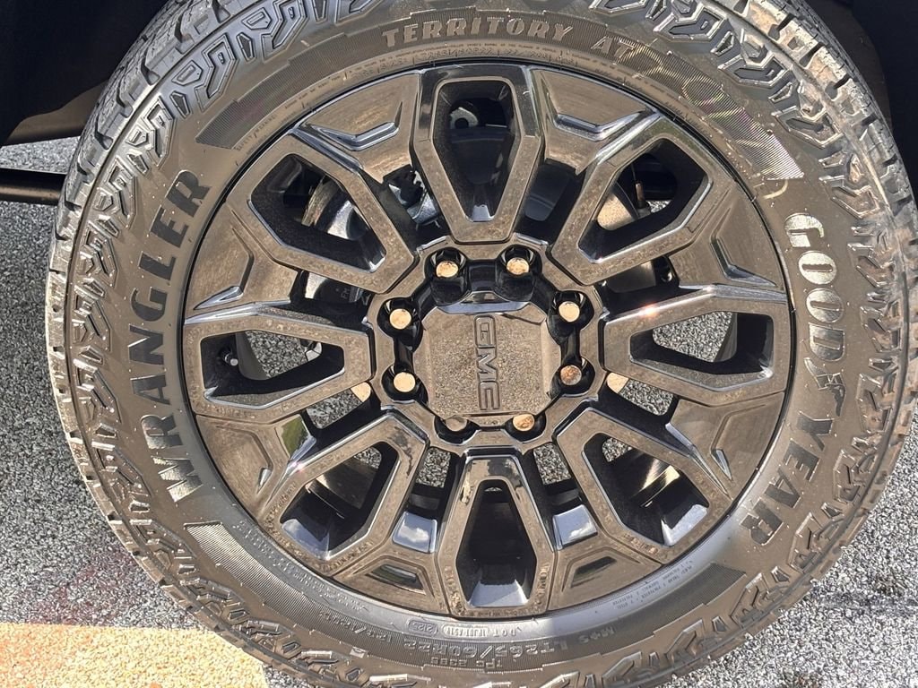 2026 GMC Sierra 2500HD Denali Ultimate - Photo 3
