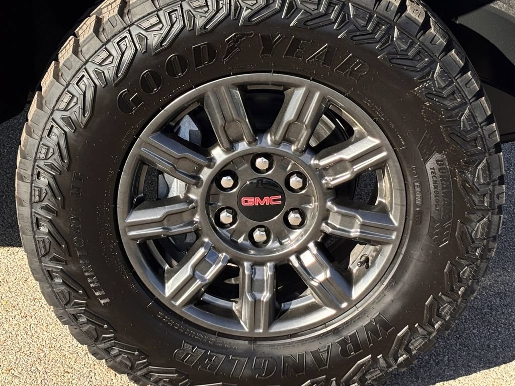 2026 GMC Sierra 1500 AT4X - Photo 9