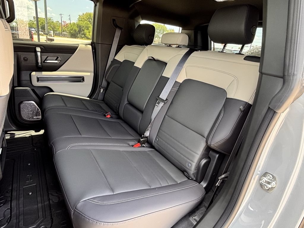 2026 GMC HUMMER EV 2X - Photo 18