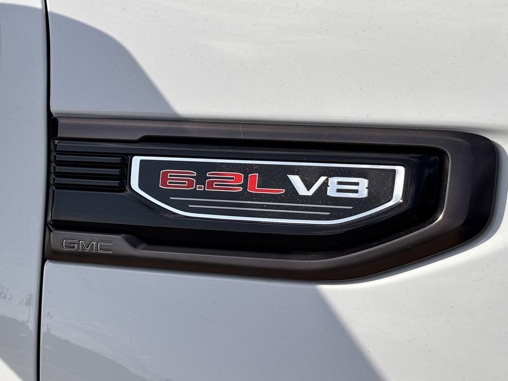 2026 GMC Sierra 1500 AT4X - Photo 8