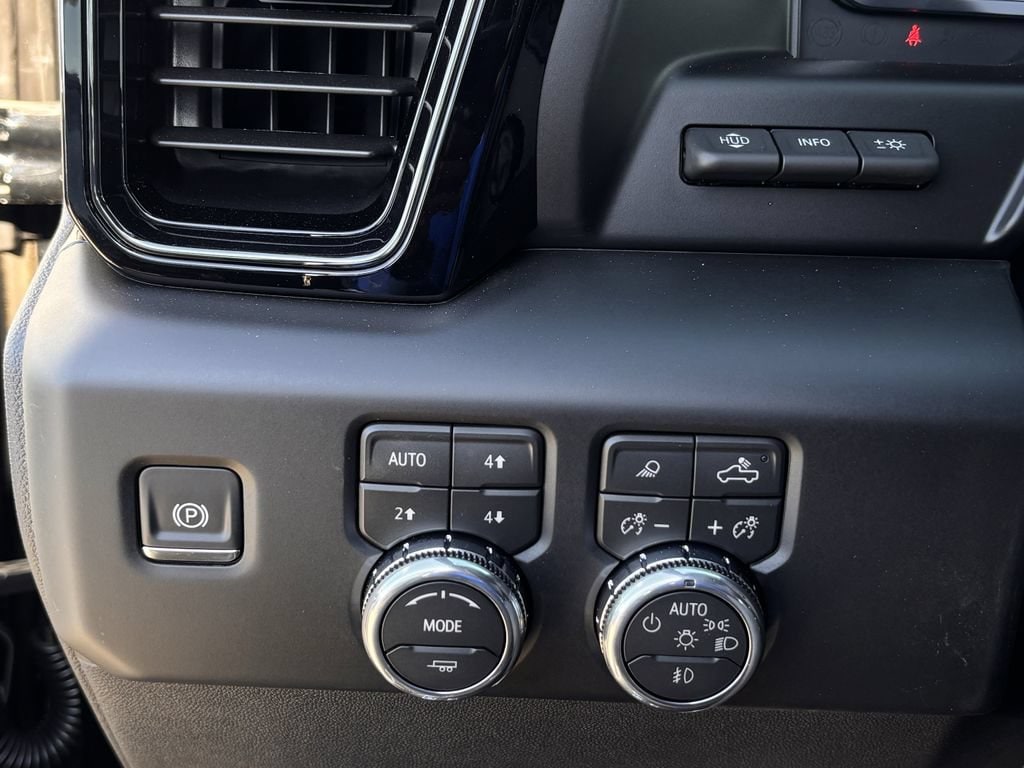 2026 GMC Sierra 1500 AT4X - Photo 20