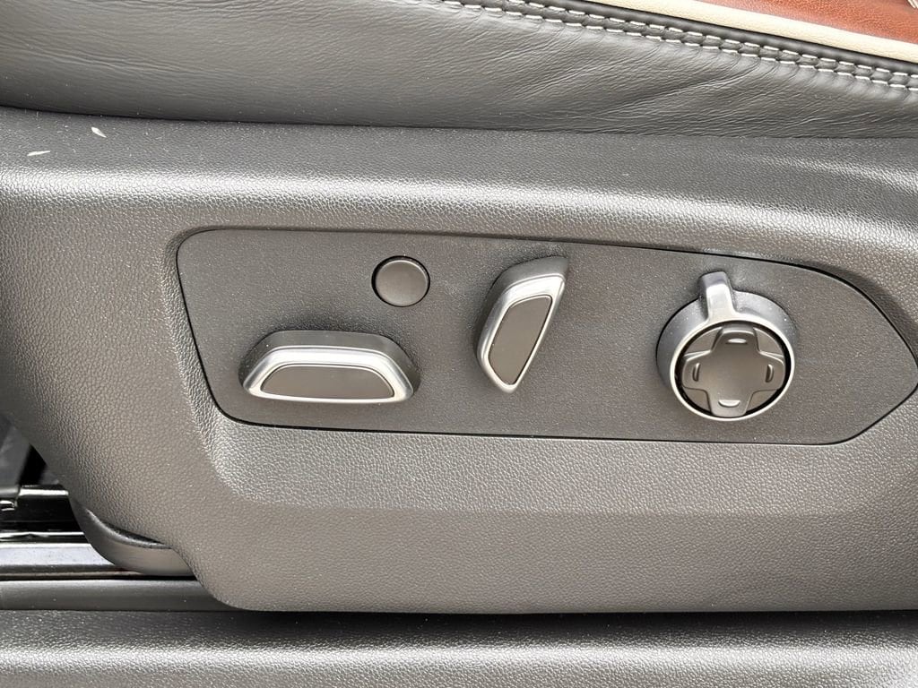 2026 GMC Sierra 3500HD Denali Ultimate - Photo 23