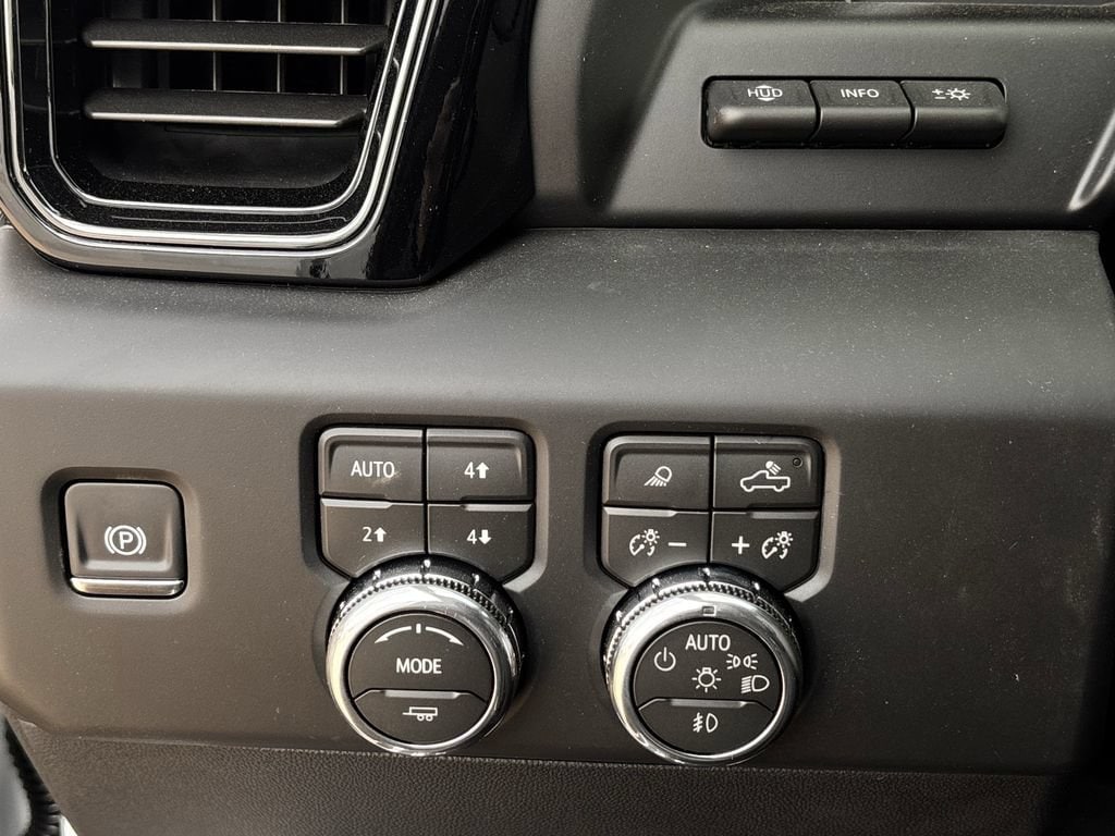 2026 GMC Sierra 1500 AT4X - Photo 20