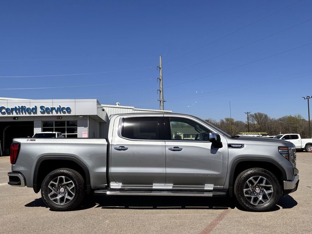 2026 GMC Sierra 1500 SLT - Photo 3