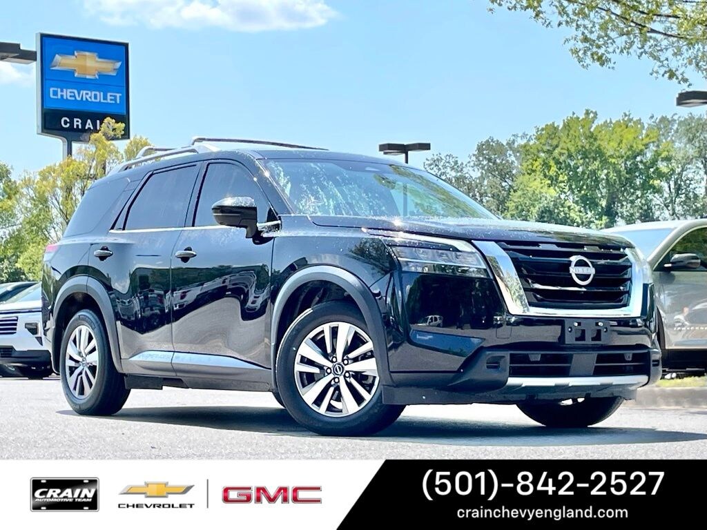 Used 2023 Nissan Pathfinder SL SUV