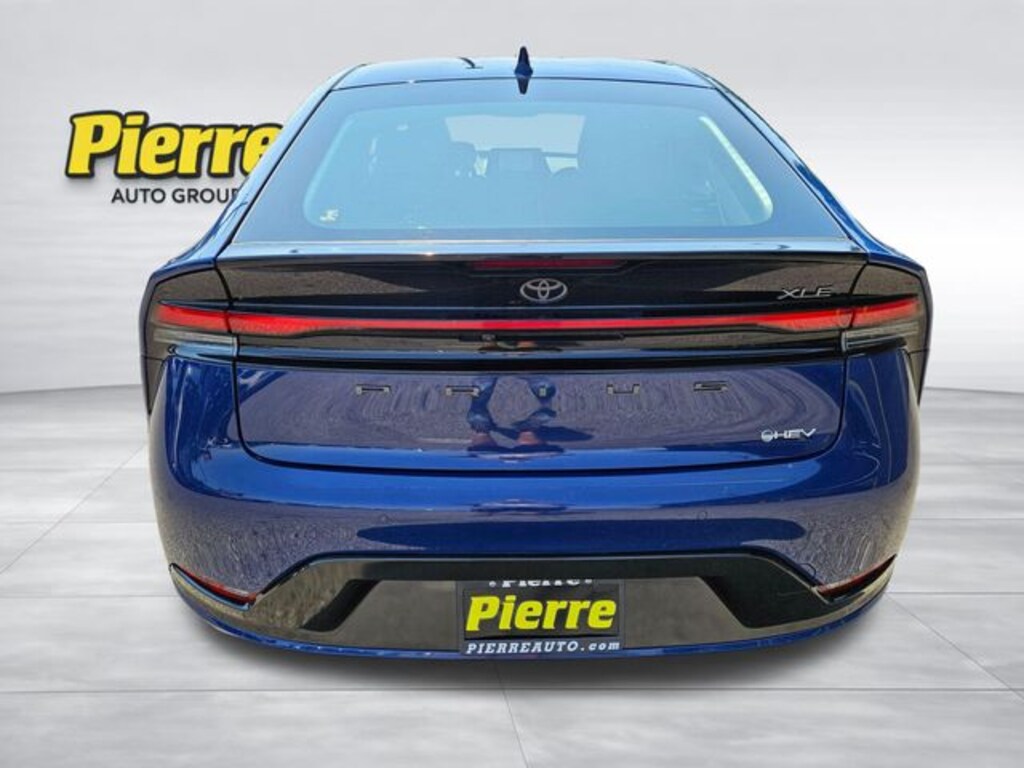 Used 2023 Toyota Prius XLE Hatchback