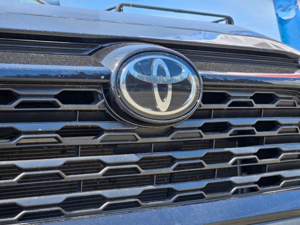 Used 2025 Toyota RAV4 XLE SUV