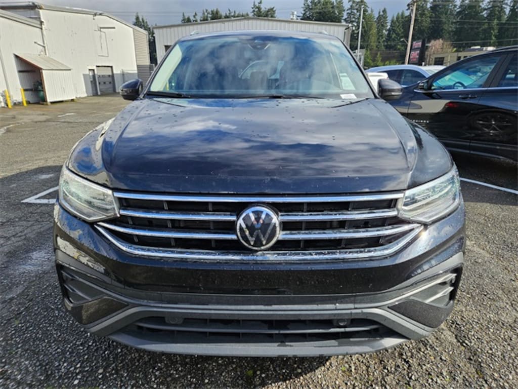 Used 2024 Volkswagen Tiguan 2.0T SE SUV