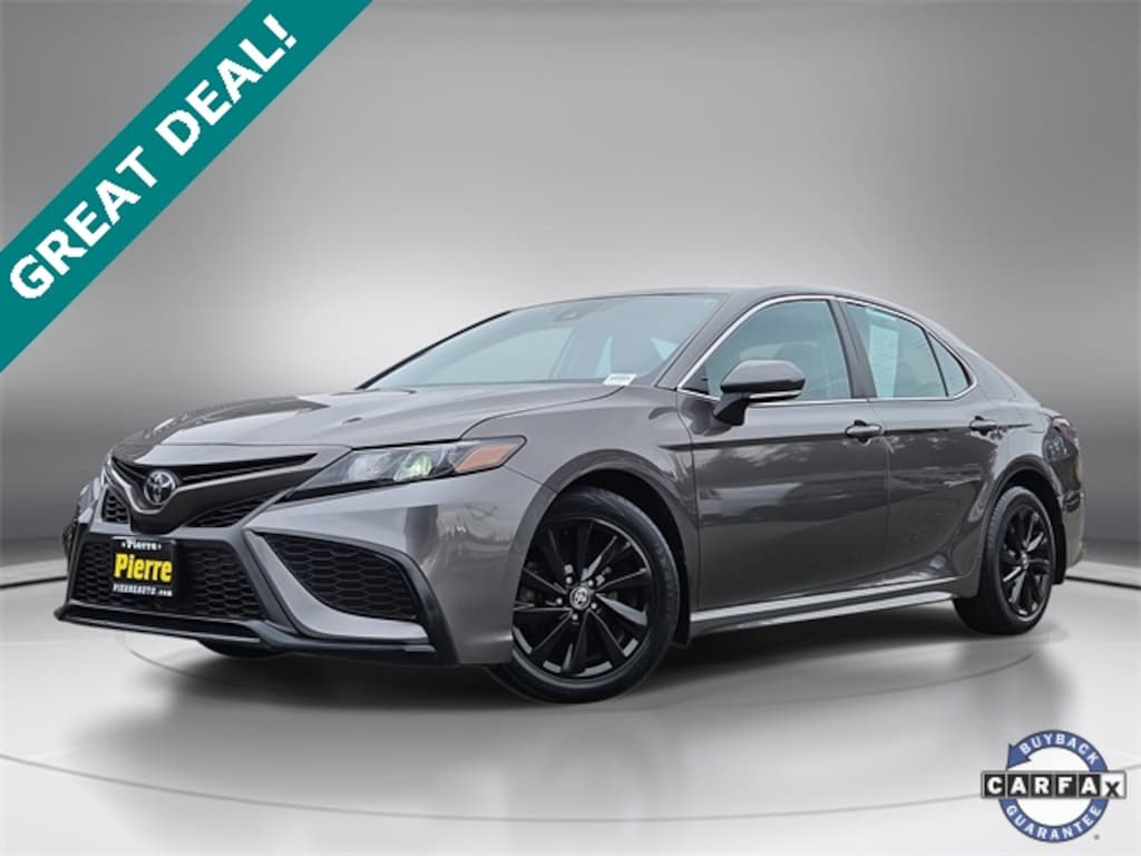 Used 2022 Toyota Camry SE Sedan