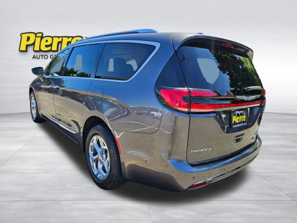 Used 2021 Chrysler Pacifica Limited Van Passenger Van