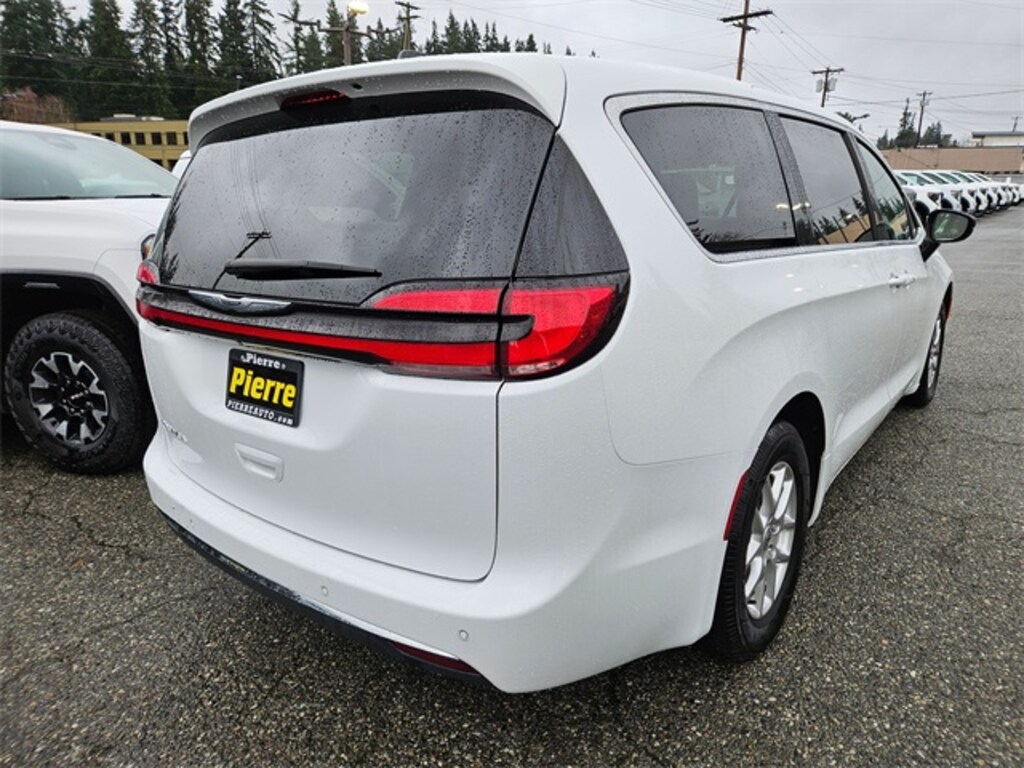Used 2024 Chrysler Pacifica Touring L Van Passenger Van