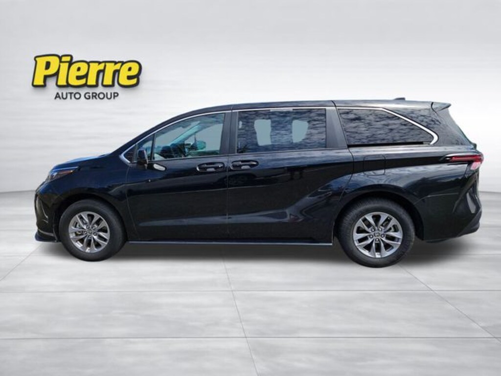 Used 2024 Toyota Sienna LE Van Passenger Van