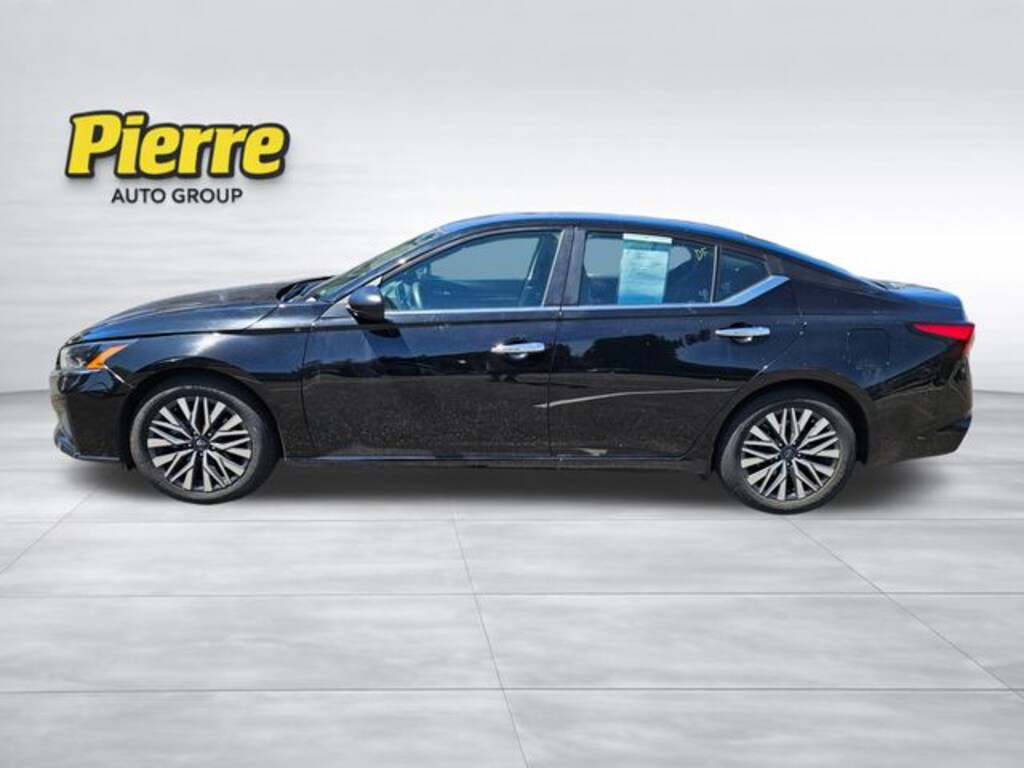 Used 2024 Nissan Altima 2.5 SV Sedan