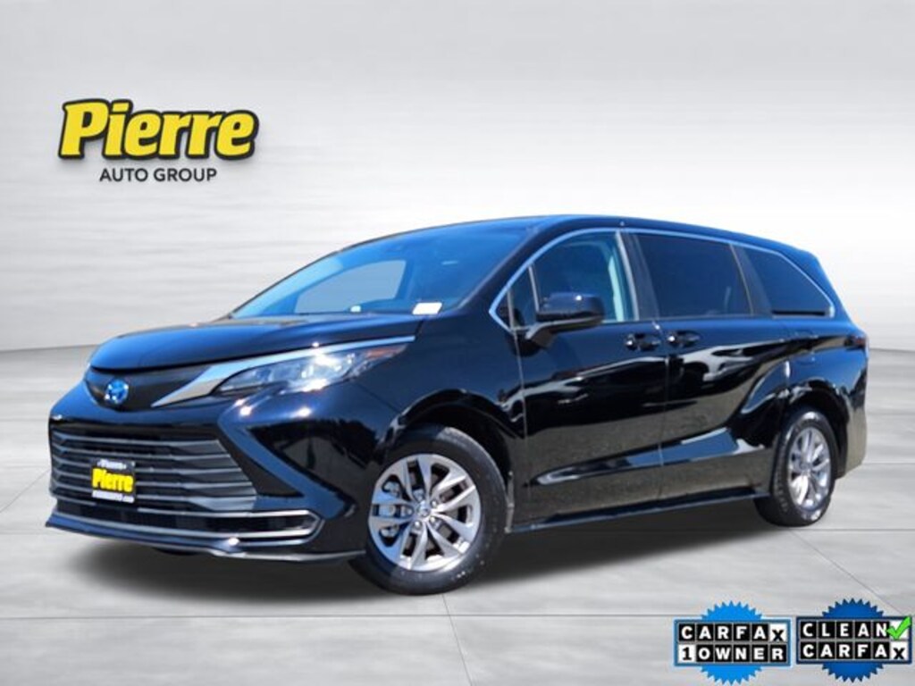 Used 2024 Toyota Sienna LE Van Passenger Van