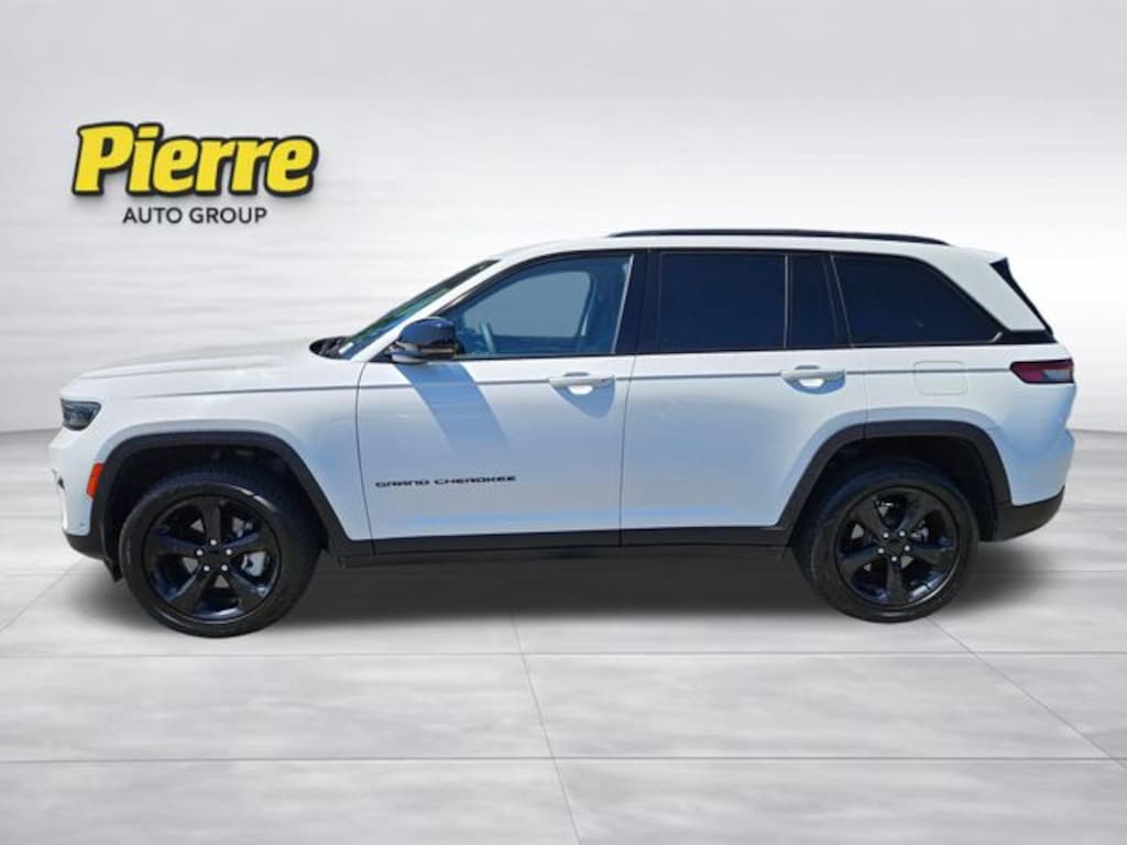 Used 2023 Jeep Grand Cherokee Limited SUV