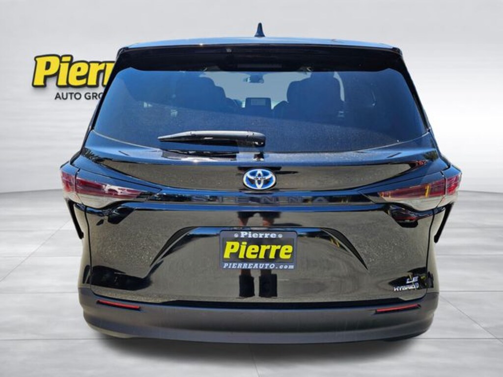 Used 2024 Toyota Sienna LE Van Passenger Van