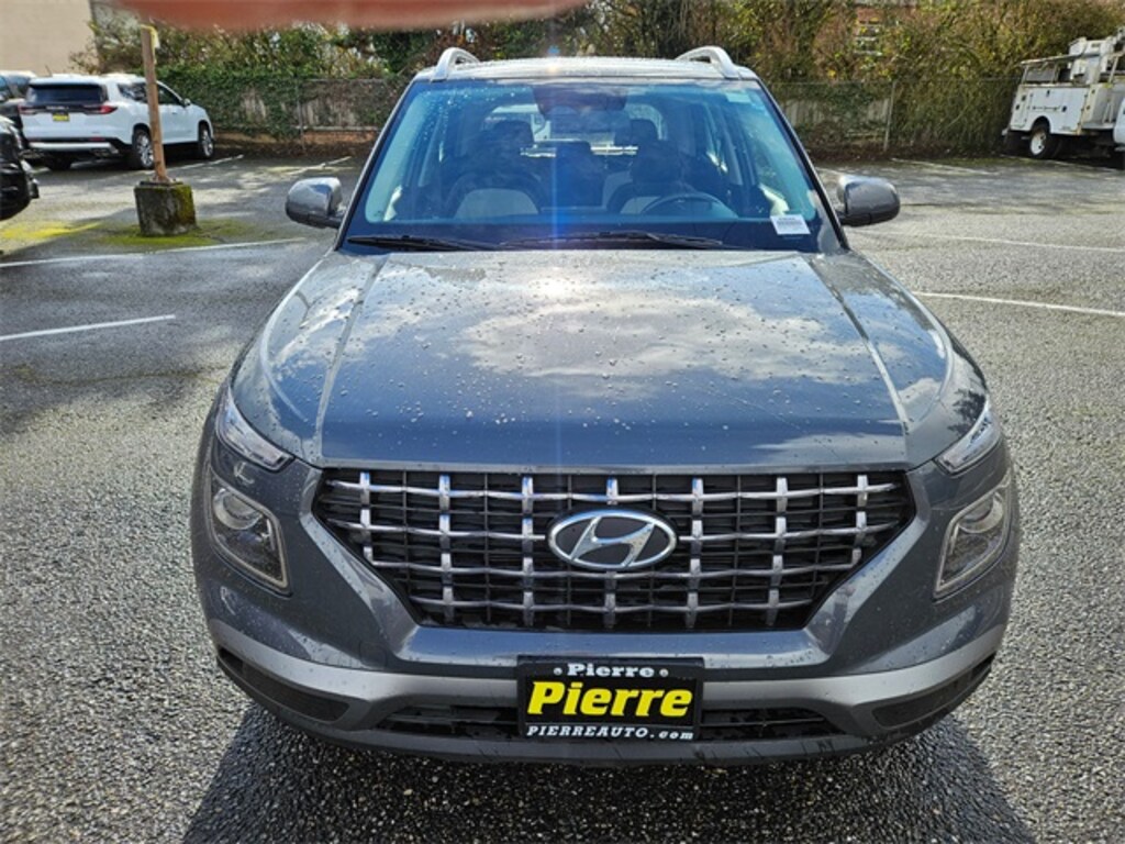 Used 2025 Hyundai Venue SEL SUV
