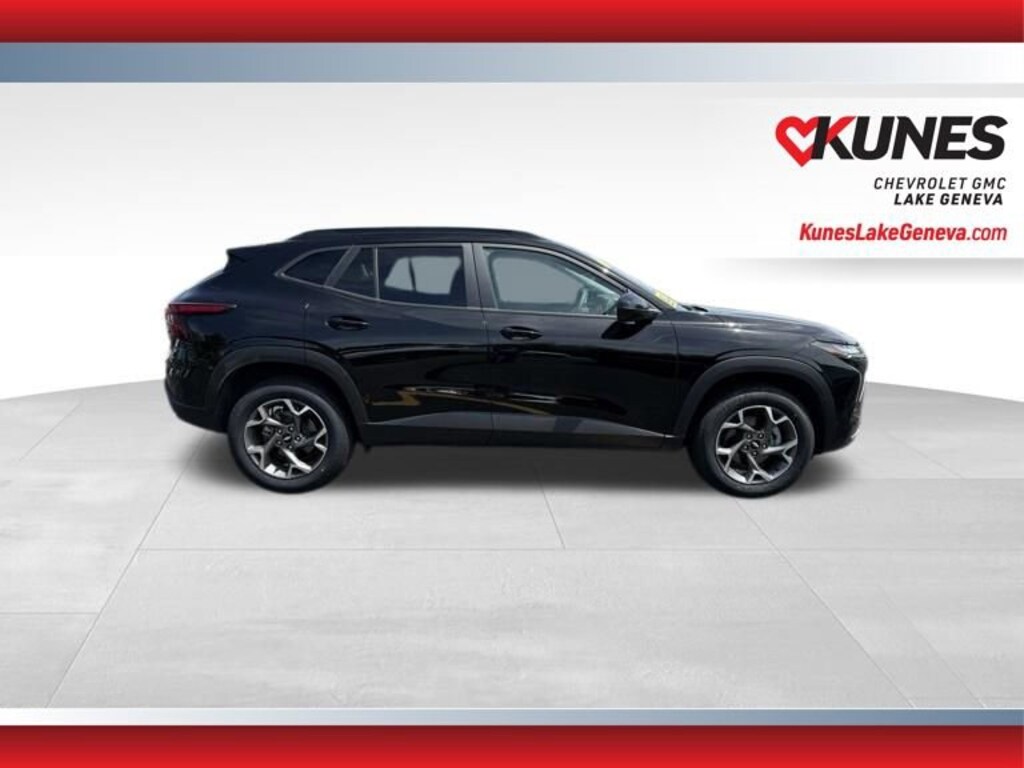Used 2025 Chevrolet Trax LT SUV