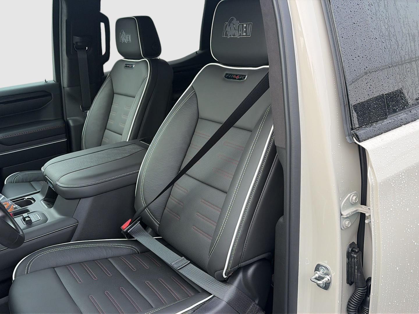 2026 GMC Sierra 1500 AT4X - Photo 25