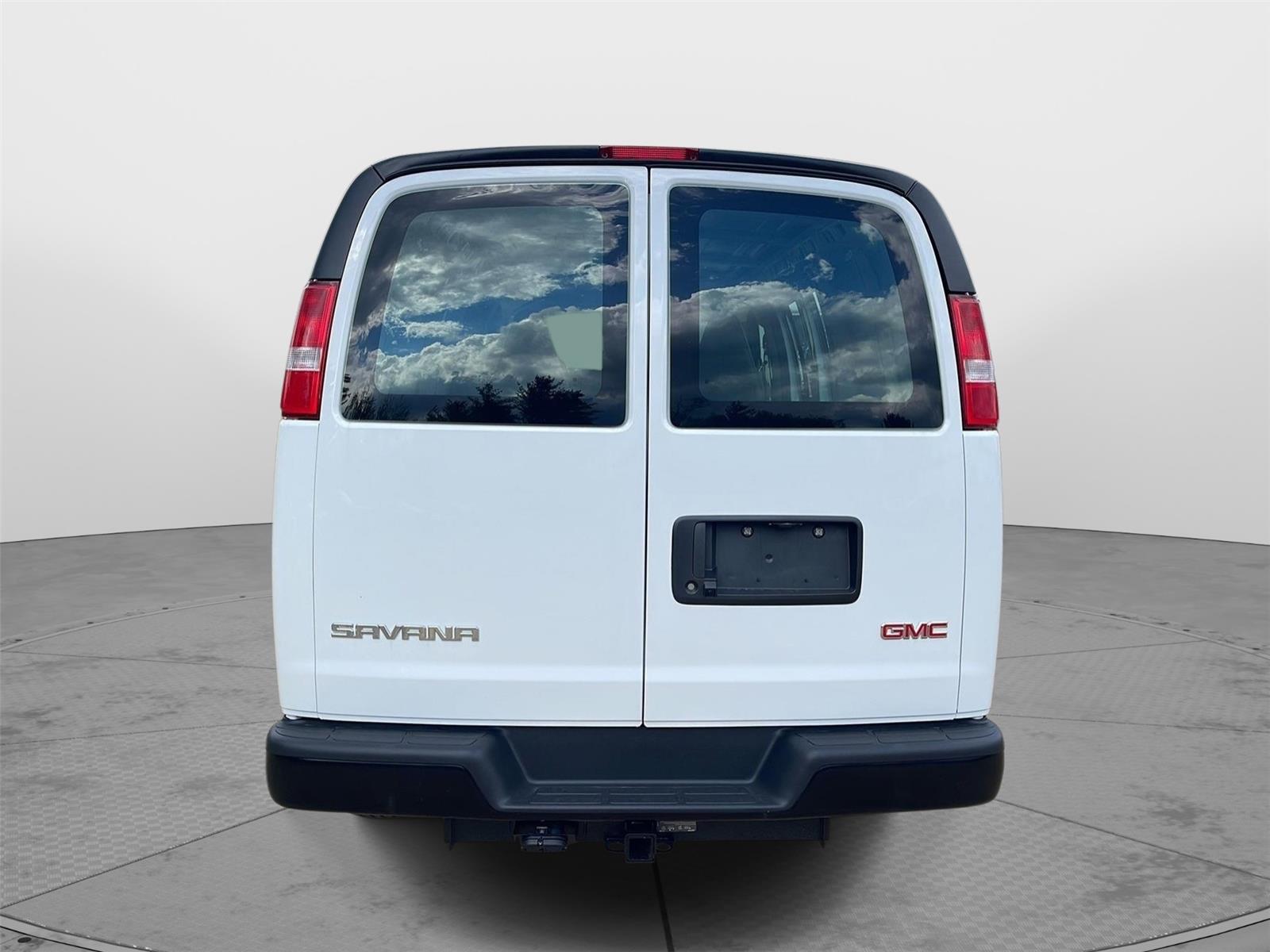 2026 GMC Savana Cargo Work Van - Photo 18