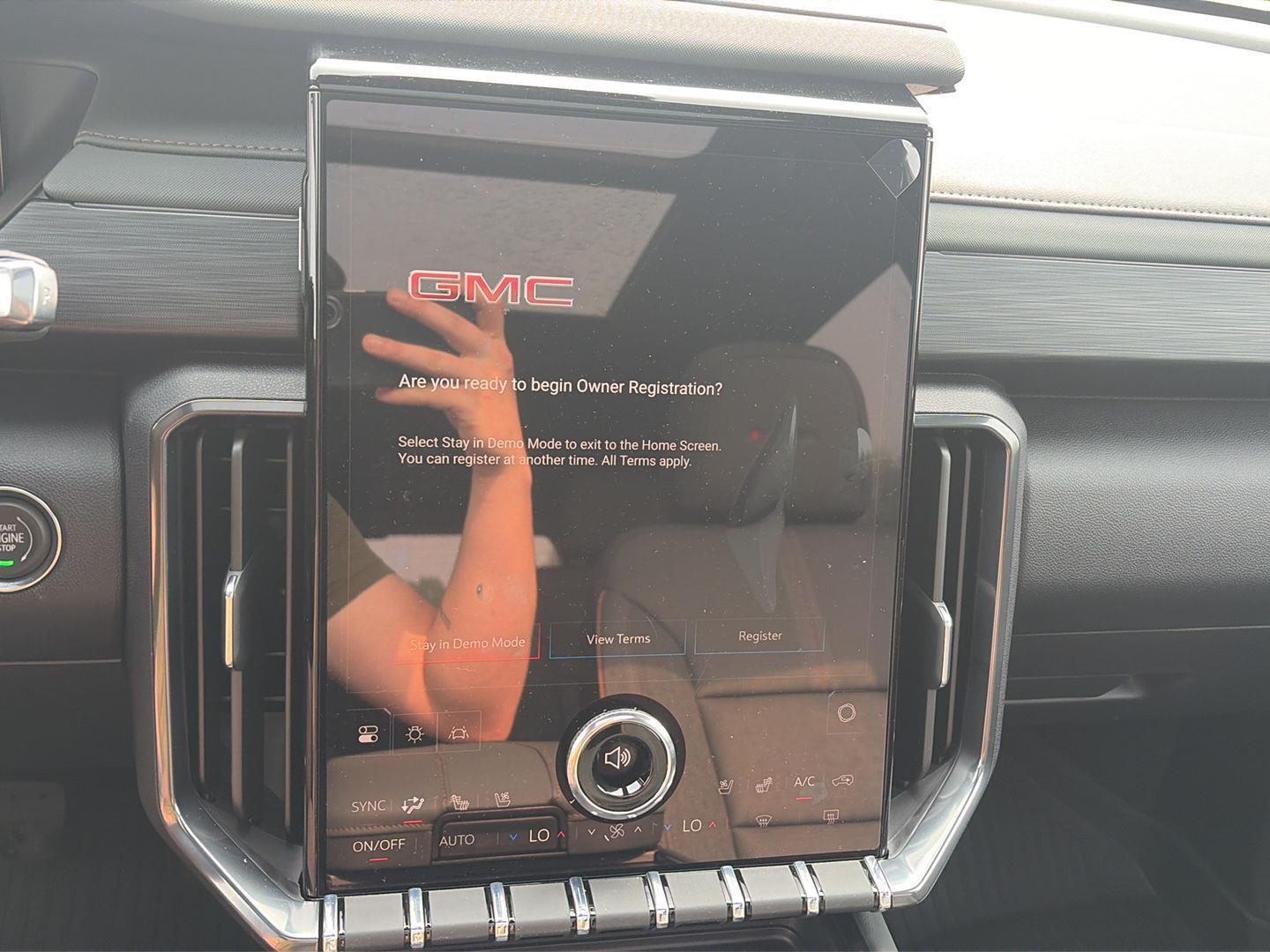 2026 GMC Acadia AT4 - Photo 25