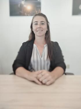 Staff member Nichol Denne from ID_7f8eff