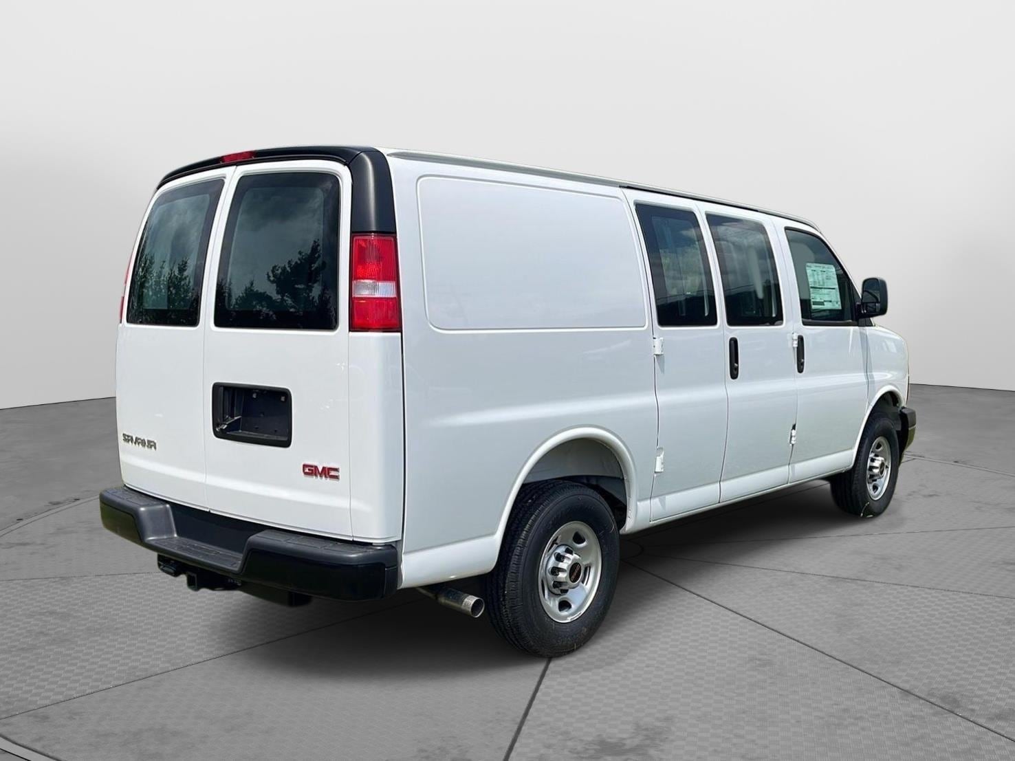 2026 GMC Savana Cargo Work Van - Photo 6
