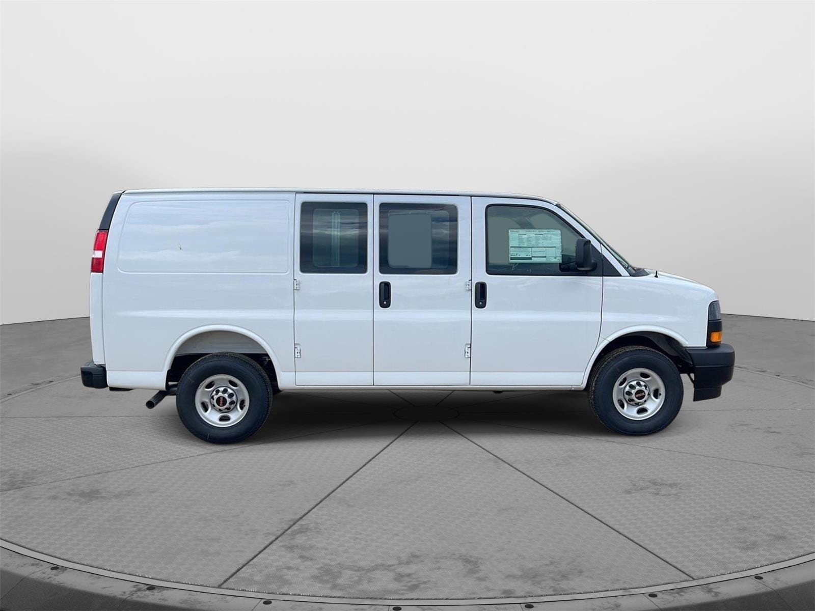 2026 GMC Savana Cargo Work Van - Photo 20