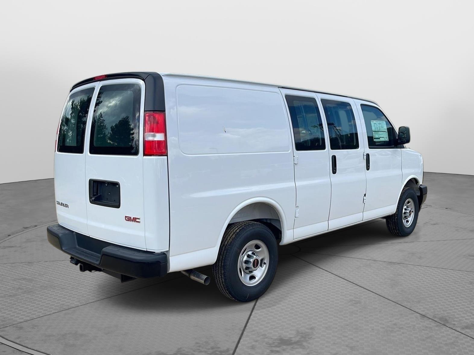 2026 GMC Savana Cargo Work Van - Photo 19