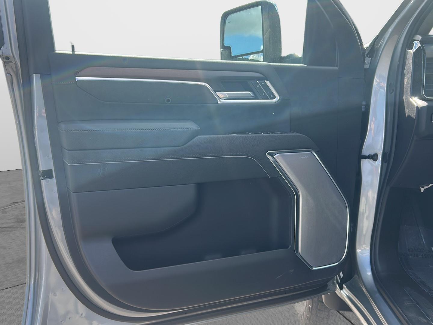 2026 GMC Sierra 2500HD Denali - Photo 11