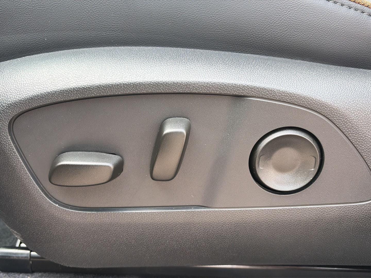 2026 GMC Acadia AT4 - Photo 14