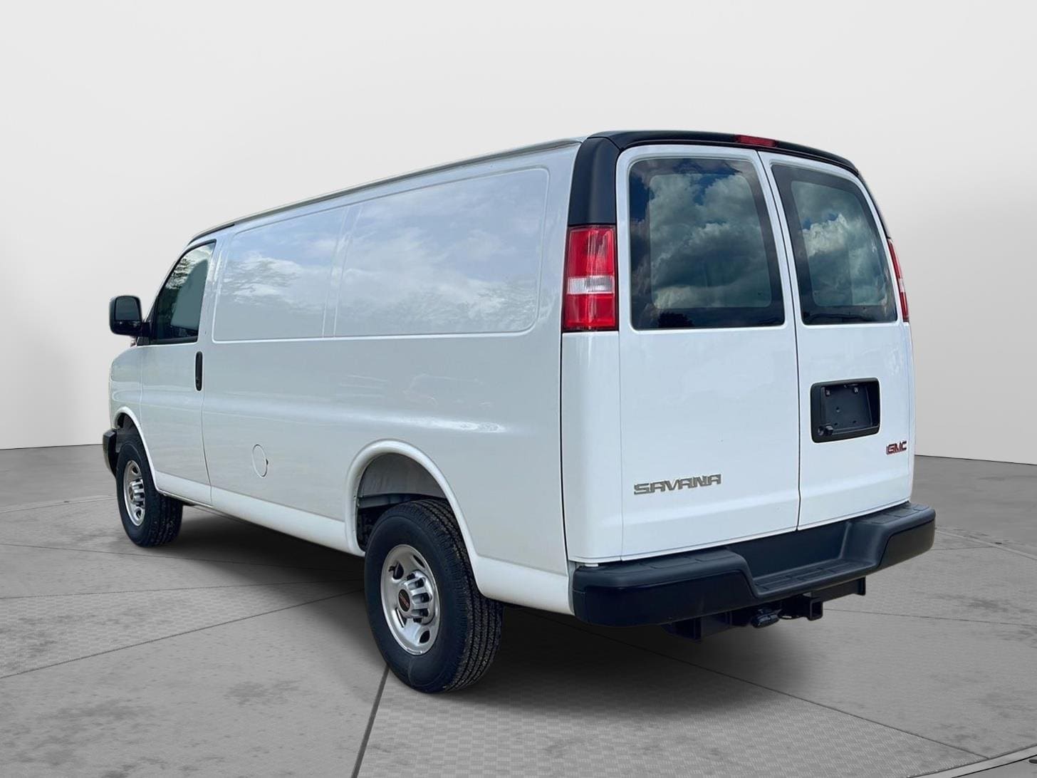 2026 GMC Savana Cargo Work Van - Photo 17