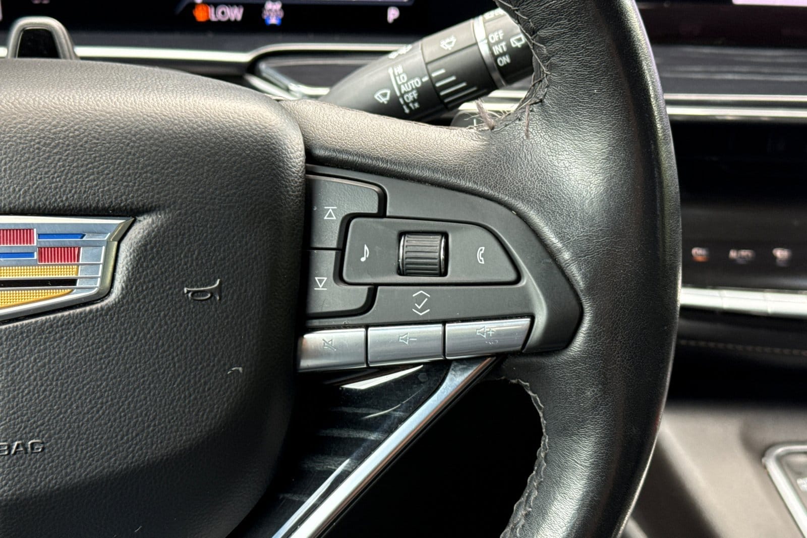 2024 Cadillac Escalade Sport - Photo 32