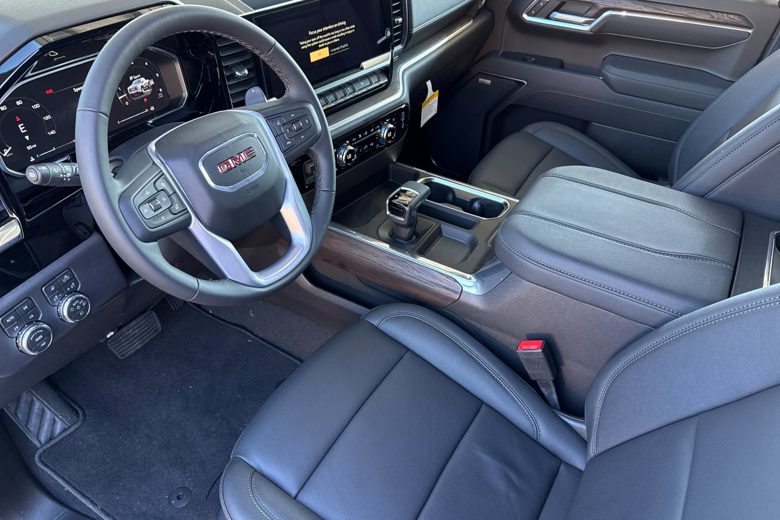 2026 GMC Sierra 1500 SLT - Photo 11