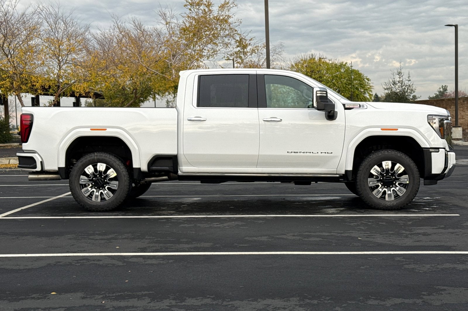 2026 GMC Sierra 2500 HD Denali photo 2